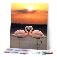 Carica l'immagine nel visualizzatore di Gallery, Diamond Painting - Fenicotteri In Amore