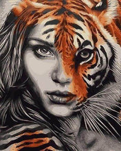 Carica l'immagine nel visualizzatore di Gallery, Diamond Painting - Tigre Femmina