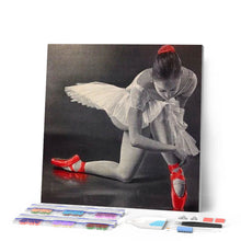 Carica l'immagine nel visualizzatore di Gallery, Diamond Painting - Ballerina E Scarpe Da Punta Rosse