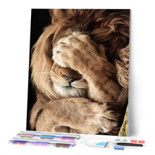 Carica l'immagine nel visualizzatore di Gallery, Diamond Painting - Leone Che Si Nasconde