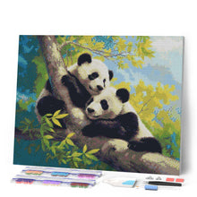 Carica l'immagine nel visualizzatore di Gallery, Diamond Painting - Panda su un Ramo