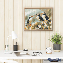 Carica l'immagine nel visualizzatore di Gallery, Diamond Painting - Pulcinella di mare in campo di margherite