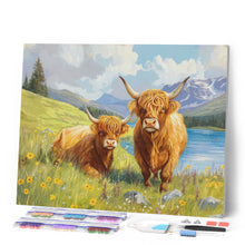Carica l'immagine nel visualizzatore di Gallery, Diamond Painting - Famiglia di Highland Cow al lago