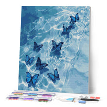 Carica l'immagine nel visualizzatore di Gallery, Diamond Painting - Farfalle blu sull’acqua