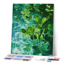 Carica l'immagine nel visualizzatore di Gallery, Diamond Painting - Foglie su acqua cristallina