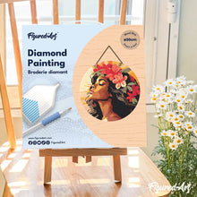 Carica l'immagine nel visualizzatore di Gallery, Diamond Painting su Disco di Legno - Donna floreale
