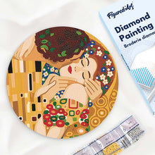 Carica l'immagine nel visualizzatore di Gallery, Diamond Painting su Disco di Legno - Il bacio - Klimt