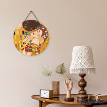 Carica l'immagine nel visualizzatore di Gallery, Diamond Painting su Disco di Legno - Il bacio - Klimt