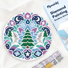 Carica l'immagine nel visualizzatore di Gallery, Diamond Painting su Disco di Legno - Mandala natalizio