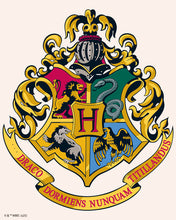 Carica l'immagine nel visualizzatore di Gallery, Diamond Painting - Stemma di Hogwarts - Harry Potter 40x50cm tela già incorniciata
