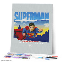 Carica l'immagine nel visualizzatore di Gallery, Diamond Painting - Superman con lo skyline 40x50cm tela già incorniciata