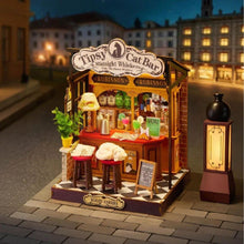 Carica l'immagine nel visualizzatore di Gallery, Casa in Miniatura - Bar del gatto Tipsy Figured'Art