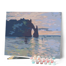 Carica l'immagine nel visualizzatore di Gallery, Dipingere con i numeri - Scogliera a Étretat al tramonto - Monet