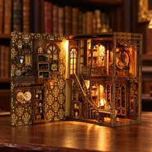 Carica l'immagine nel visualizzatore di Gallery, Book Nook - Sala dei Libri Antichi
