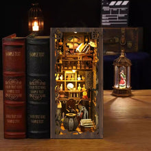 Carica l'immagine nel visualizzatore di Gallery, Book Nook - Camera dell'Alchimista