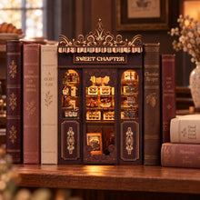 Carica l'immagine nel visualizzatore di Gallery, Book Nook - La Casa dei Dolci