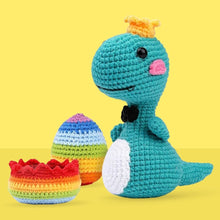 Carica l&#39;immagine nel visualizzatore di Gallery, Kit Amigurumi - Re Dino con Uovo Arcobaleno Figured&#39;Art