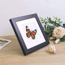 Carica l&#39;immagine nel visualizzatore di Gallery, Cornice in legno per serie Mini Diamond Painting nero quadrato