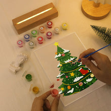 Carica l&#39;immagine nel visualizzatore di Gallery, Dipingere con i numeri - Supporto in legno con Luce LED 15x20cm - Albero di Natale