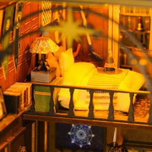 Carica l&#39;immagine nel visualizzatore di Gallery, Book Nook - Casa Magica di Mira