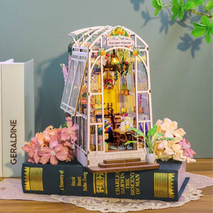 Book Nook - Serra e Fiori