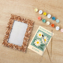 Carica l'immagine nel visualizzatore di Gallery, Mini tela da Dipingere con i Numeri con cornice - Mercato dei fiori - Lisbona
