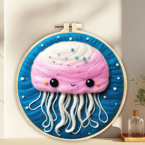 Needle Felting Medusa bebè