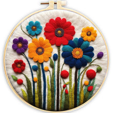 Carica l&#39;immagine nel visualizzatore di Gallery, Needle Felting Fiori Colorati