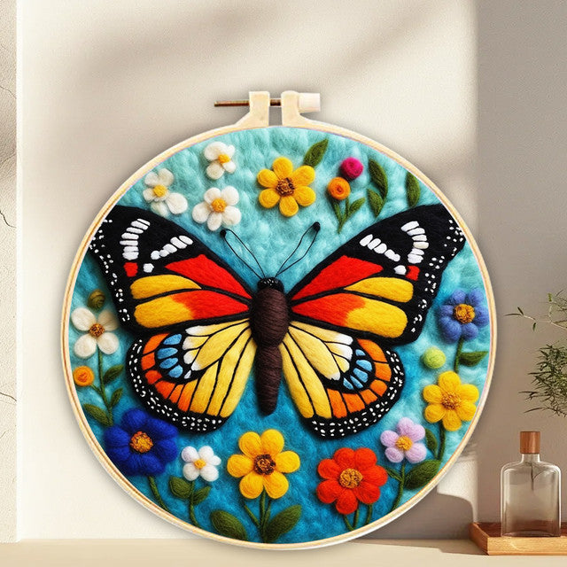 Needle Felting Farfalla sui Fiori