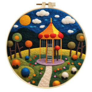 Needle Felting Gazebo in un Parco