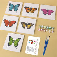 Carica l&#39;immagine nel visualizzatore di Gallery, Mini Set Dipingere con i numeri 15x15cm (6 pezzi) - Farfalla Colorata
