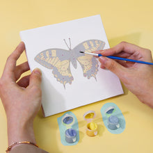 Carica l&#39;immagine nel visualizzatore di Gallery, Mini Set Dipingere con i numeri 15x15cm (6 pezzi) - Farfalla Colorata