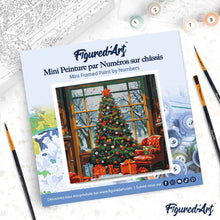 Carica l'immagine nel visualizzatore di Gallery, Mini Kit da Dipingere con i Numeri 20x20cm con cornice Albero di Natale in Salotto