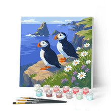 Carica l'immagine nel visualizzatore di Gallery, Mini Kit da Dipingere con i Numeri 20x20cm con cornice - Pulcinella di mare sulle scogliere oceaniche Figured'Art