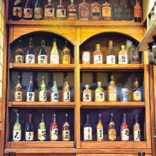 Carica l'immagine nel visualizzatore di Gallery, Case in miniatura - Sakura Sake Bar