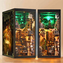 Carica l'immagine nel visualizzatore di Gallery, Book Nook - La Casa dello Stregone