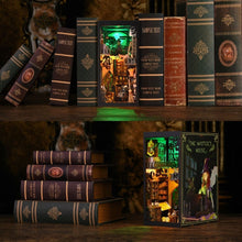 Carica l'immagine nel visualizzatore di Gallery, Book Nook - La Casa dello Stregone