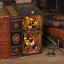 Carica l'immagine nel visualizzatore di Gallery, Book Nook - Biblioteca delle Meraviglie