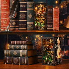 Carica l'immagine nel visualizzatore di Gallery, Book Nook - Antro Magico