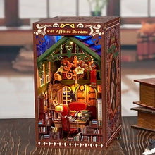 Carica l'immagine nel visualizzatore di Gallery, Book Nook - Ufficio Affari Felini