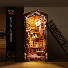 Carica l'immagine nel visualizzatore di Gallery, Book Nook - Mondo Magico