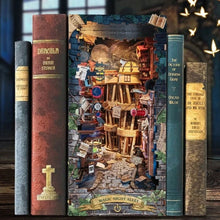 Carica l'immagine nel visualizzatore di Gallery, Book Nook - Vicolo della Notte Magica