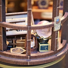 Carica l'immagine nel visualizzatore di Gallery, Book Nook - Negozio di Bacchette Magiche