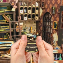Carica l'immagine nel visualizzatore di Gallery, Book Nook - Negozio di Bacchette Magiche