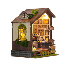 Carica l'immagine nel visualizzatore di Gallery, Book Nook - Casa delle Farfalle