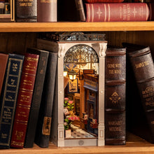 Carica l&#39;immagine nel visualizzatore di Gallery, Book Nook - Appuntamento al Luna Park