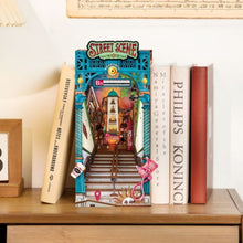 Carica l'immagine nel visualizzatore di Gallery, Book Nook - Scena di strada