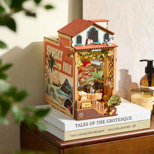Carica l'immagine nel visualizzatore di Gallery, Book Nook - Tramonto sull'isola
