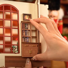 Carica l&#39;immagine nel visualizzatore di Gallery, Book Nook - Scena Natalizia in Casa