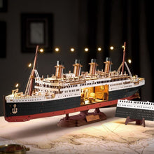 Carica l'immagine nel visualizzatore di Gallery, Puzzle 3D - 1912 Esploratore dell'Atlantico Figured'Art